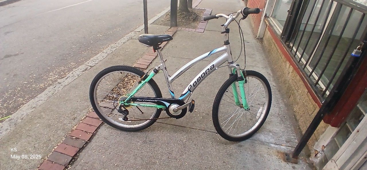 Great Condition Unisex Mountain Bike 27 Inches