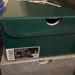 Retro 4 Sz 9
