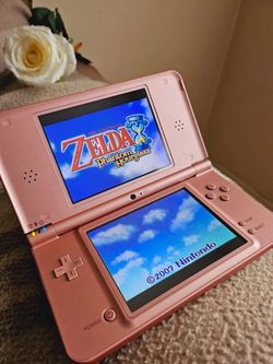 NEW NINTENDO DSI XL+ 1 GAME OF CHOICE + CHARGER + WARRANTY