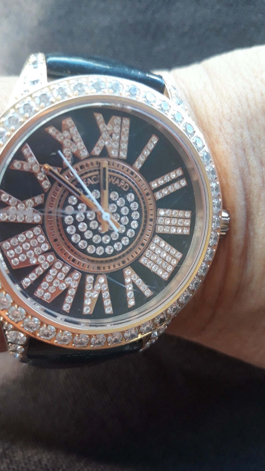 Faceaward watch