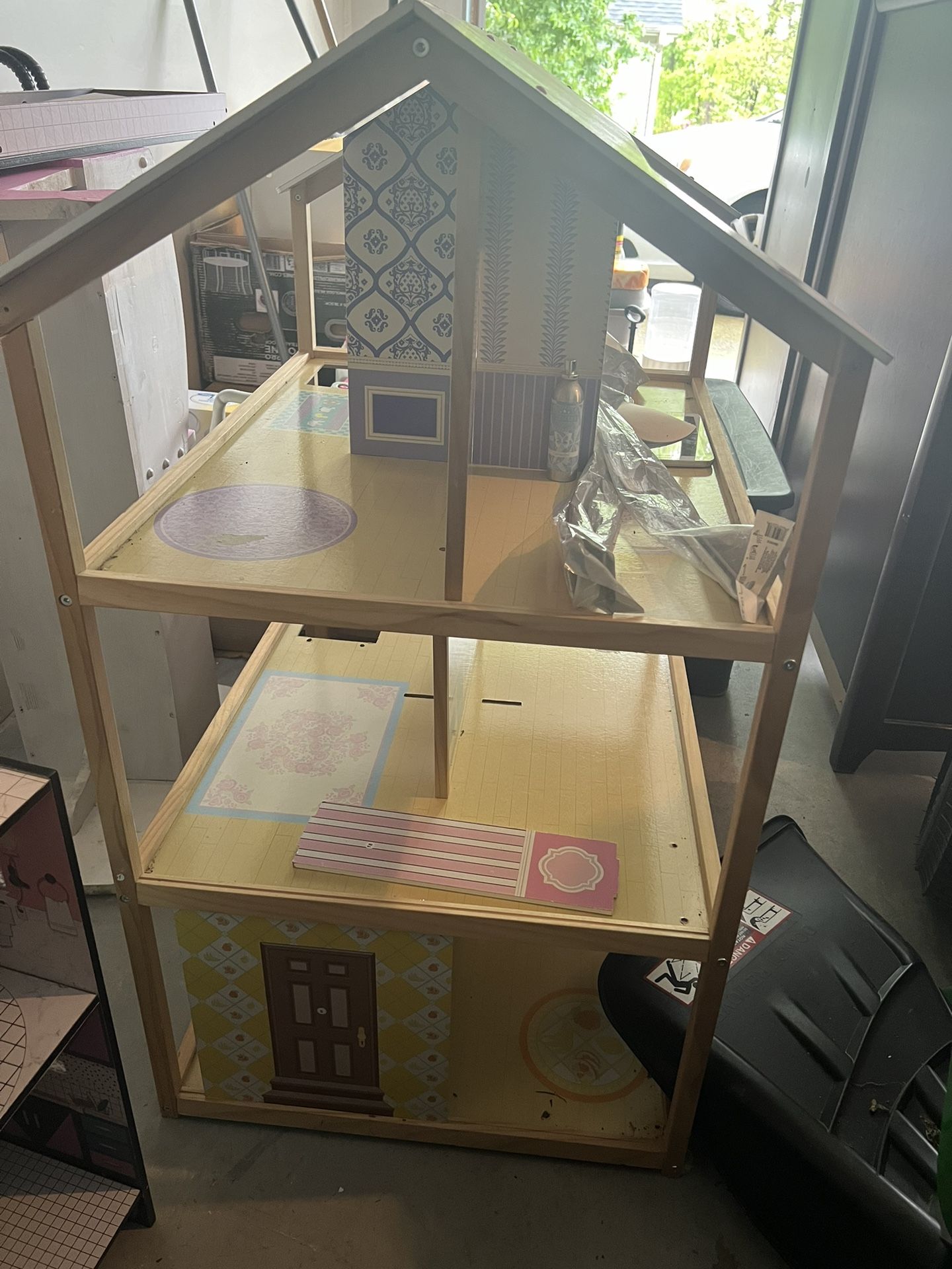 FREE large Doll House