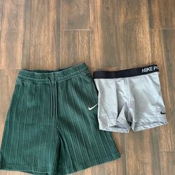 Women’s Nike short