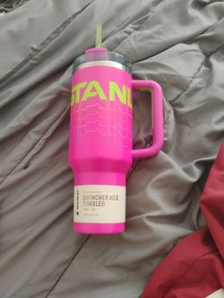 Stanley The Flowstate Quencher H2.0 Tumbler 40oz All Day Hydration Pink BRAND NEW