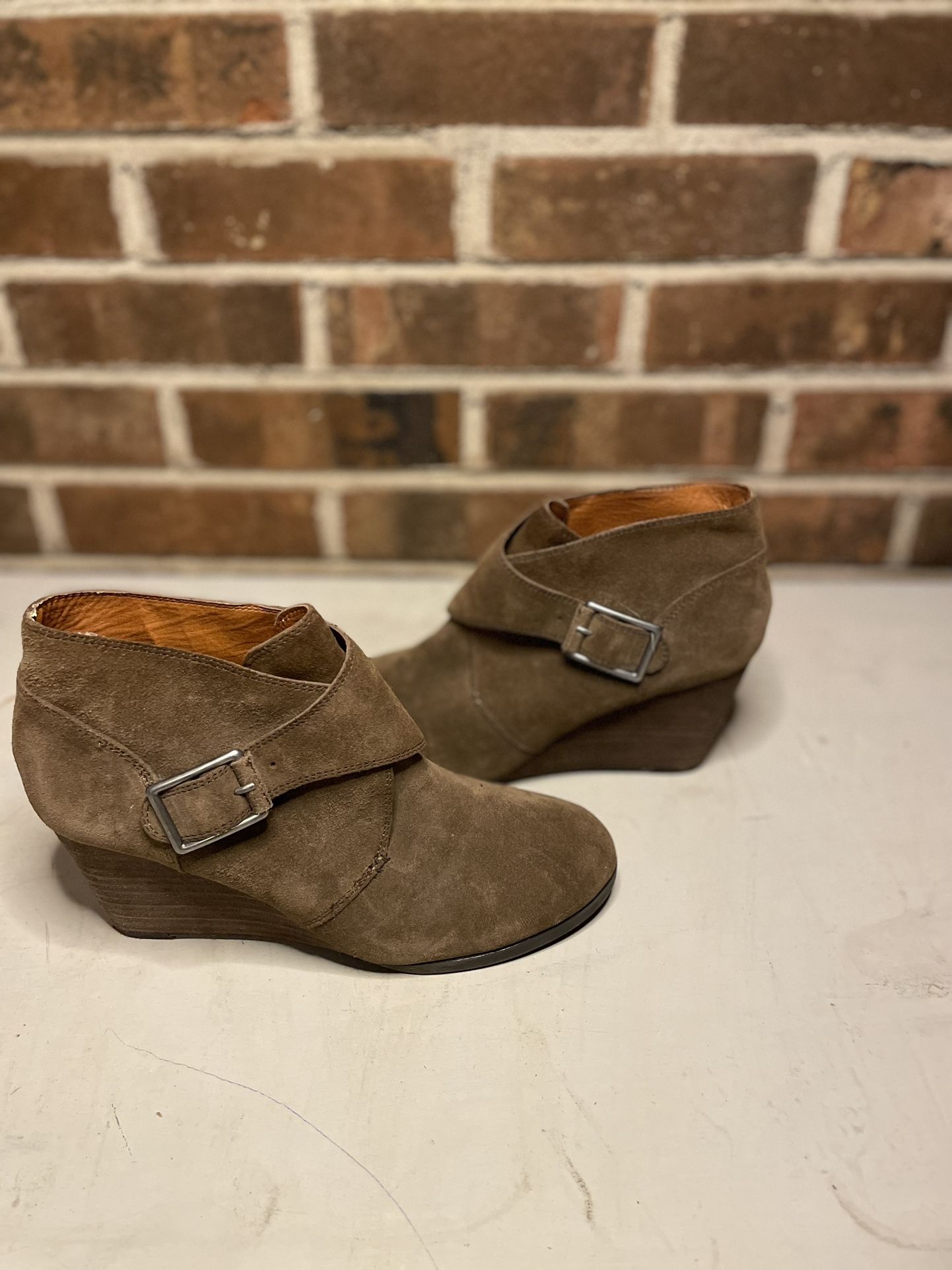 Lucky Brand Sumarah Ankle Booties Size 7.5