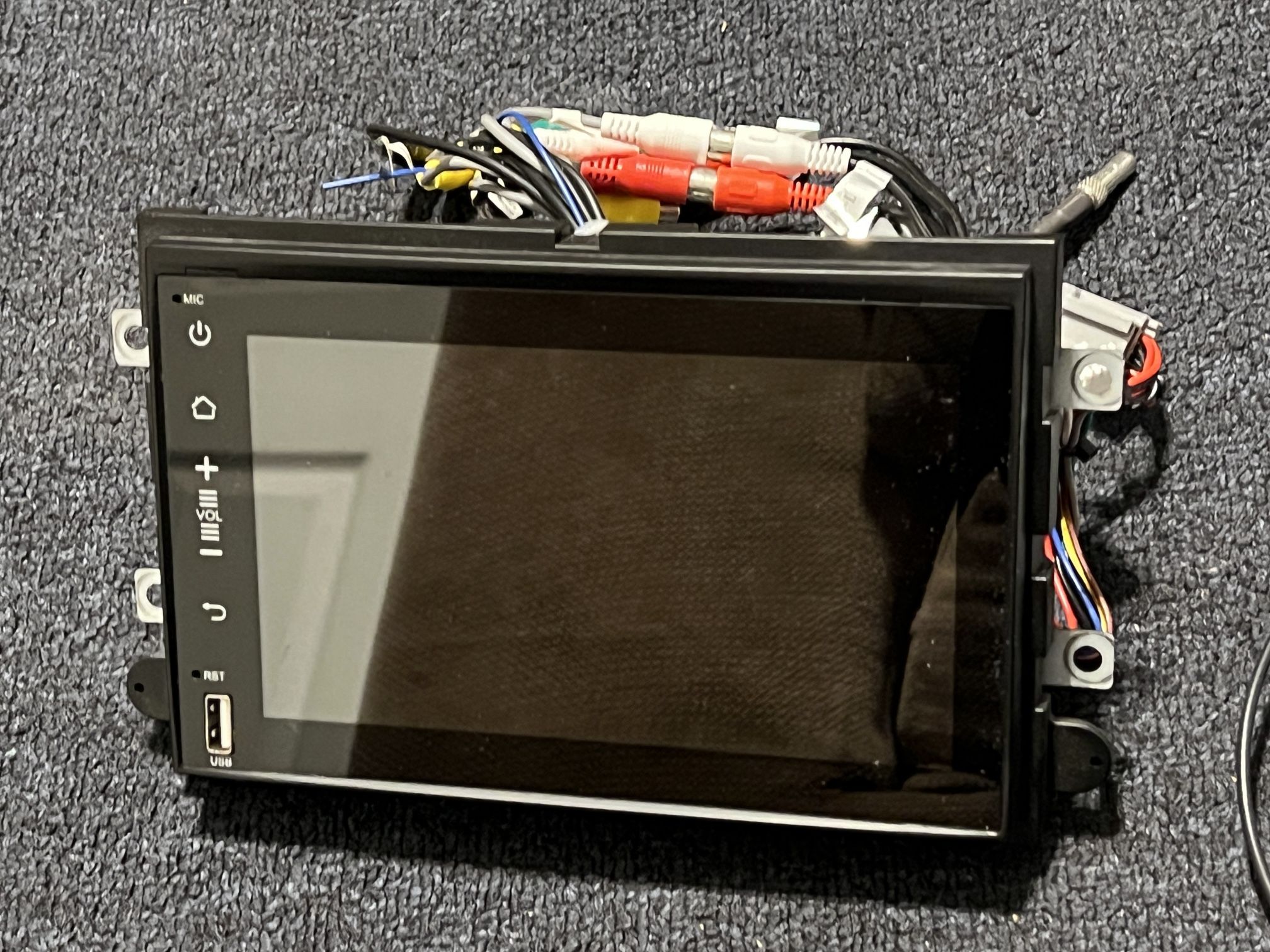 7” Touch Screen Car Radio With Bluetooth GPS