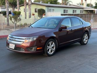2012 Ford Fusion SE.