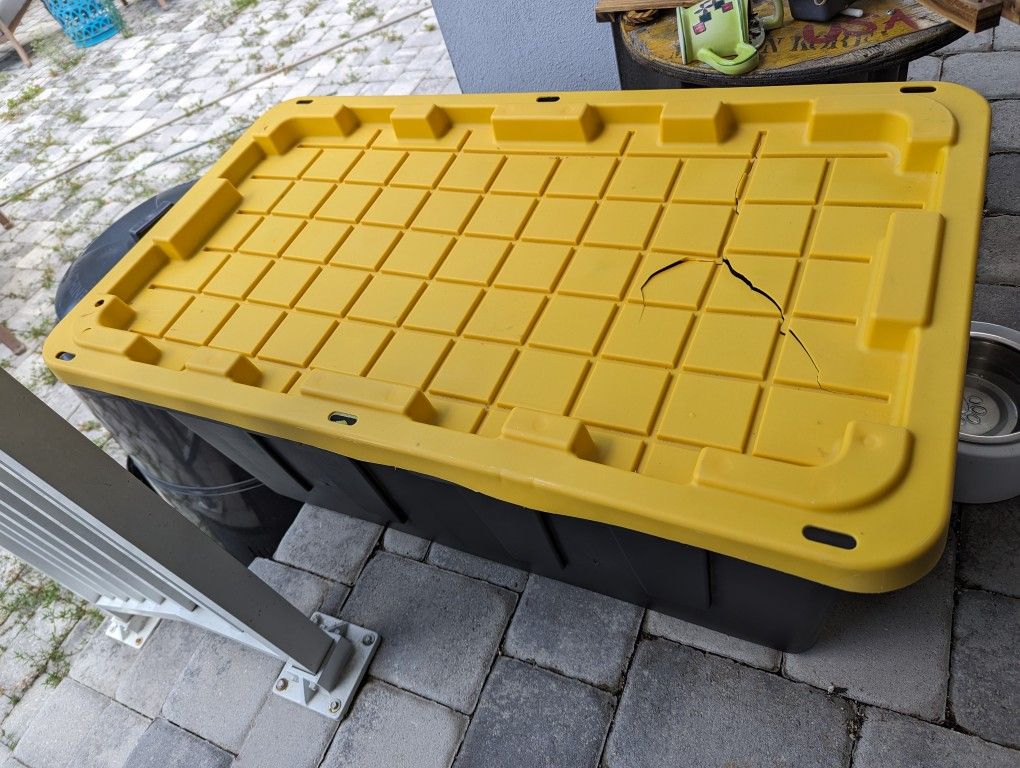 XL Plastic Storage Tub