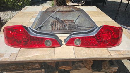 Infinity F35 Coupe Original Rear Tail Lights