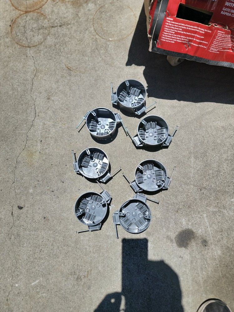 Cajitas 4"Para Electricista 7 Piezas Por $10** Estoy En Baldwin Park Ca