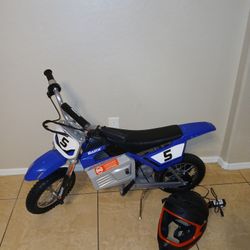 Razor Dirt Rocket MX350 With Razor Helmet