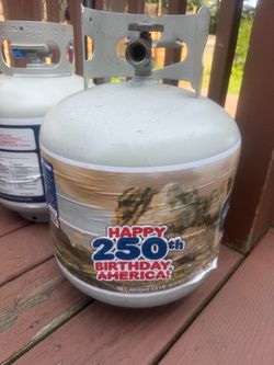 Barbecue propane tank
