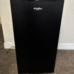 Whirlpool mini fridge