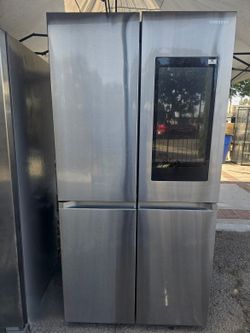 Samsung Family Hub Refrigerator