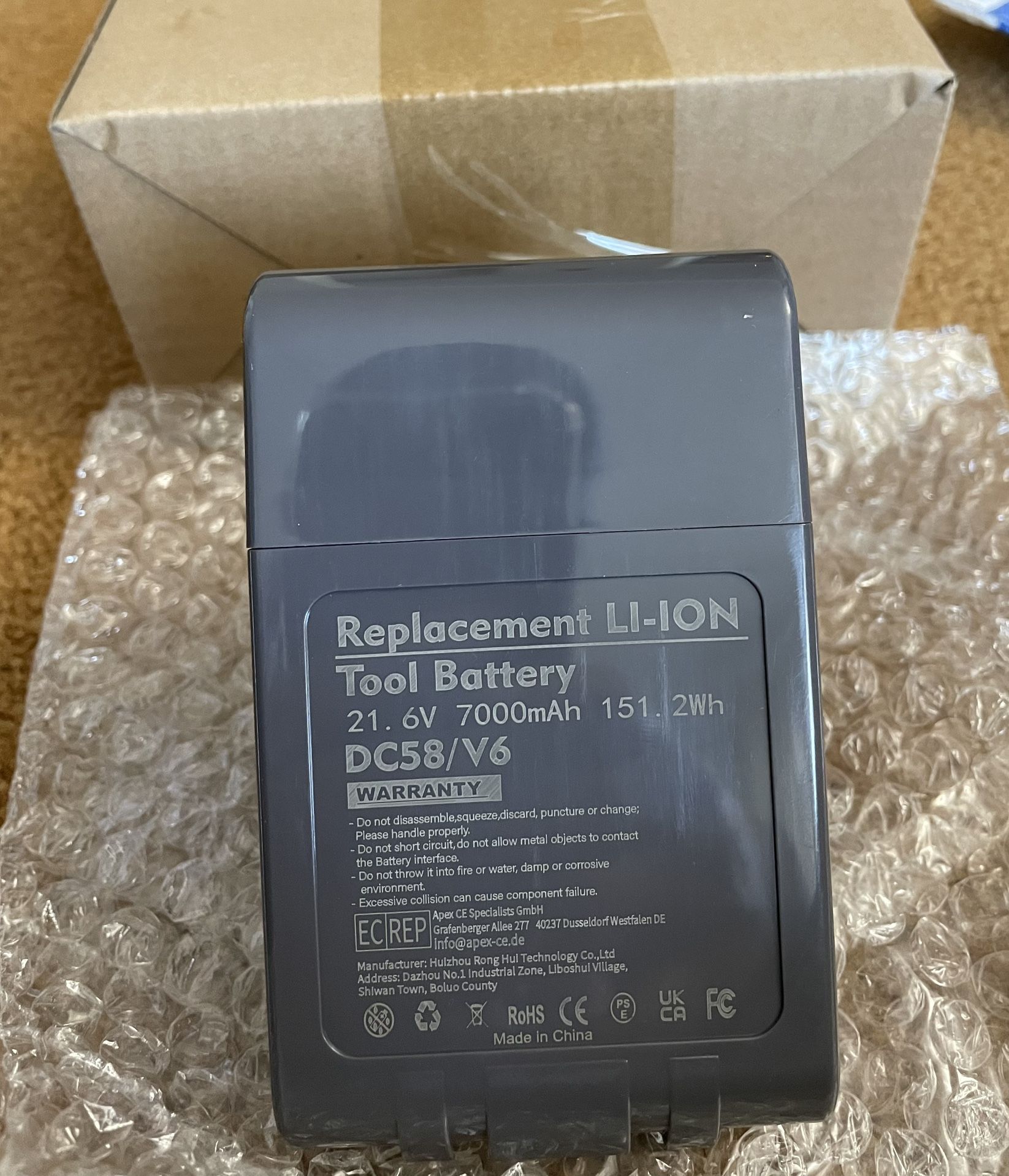 Brand New : Replacement for Dyson V6 Battery