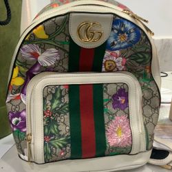 Gucci GG Supreme Flora Small Ophira Backpack GENUINE with Receipt And COA Mint Condition  High Retail 