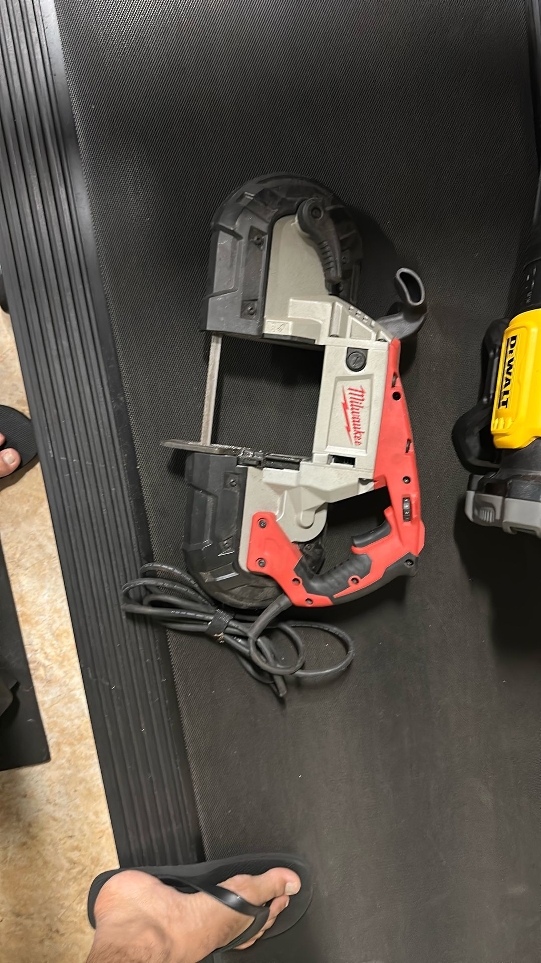 Milwaukee 11 Amp Deep Cut Bandsaw