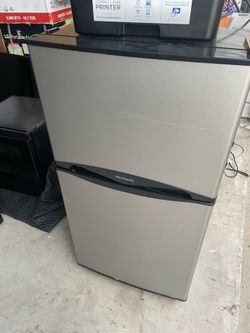Mini fridge
