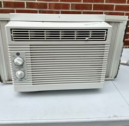 Window A/Cs 5,000 BTU