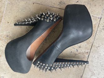High hills with studs genuine leather 8.5 new