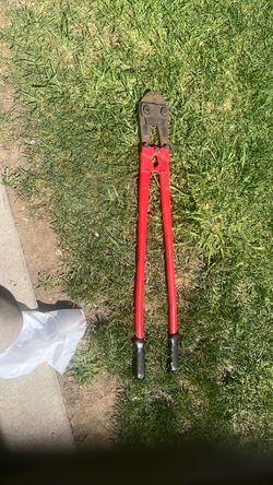 Bolt cutter