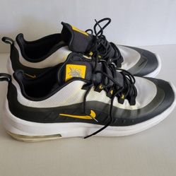Men's Nike Air Shoes Size: 11.5