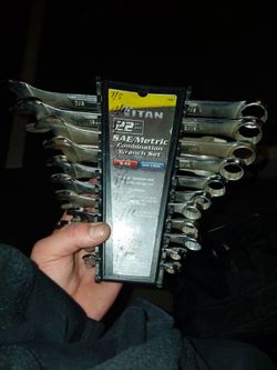 Titan wrench set