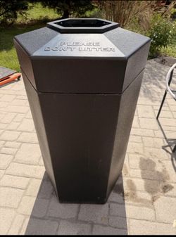 Heavy Duty Outdoor Trash Can – Commercial Grade