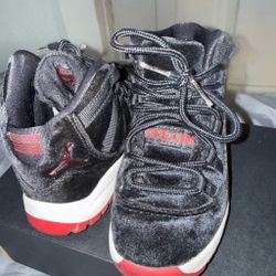 KIDS SHOES