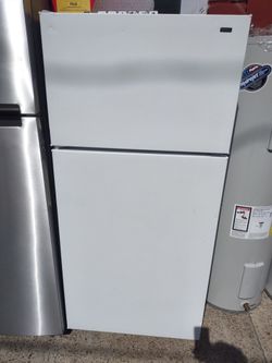 Nice size refrigerator working great condition