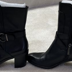 New Joan & David CJMontlake LE zip up leather bootie heels