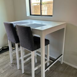 Bar High Table With 2 Chairs 