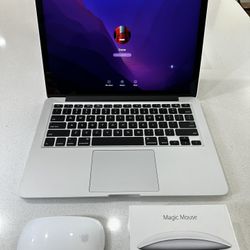  MacBook Pro Retina 13 Inches Early 2015 Model: A1502 Part No: MF839LL/A.