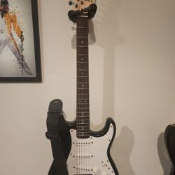 Squier Guitar Plus Amp