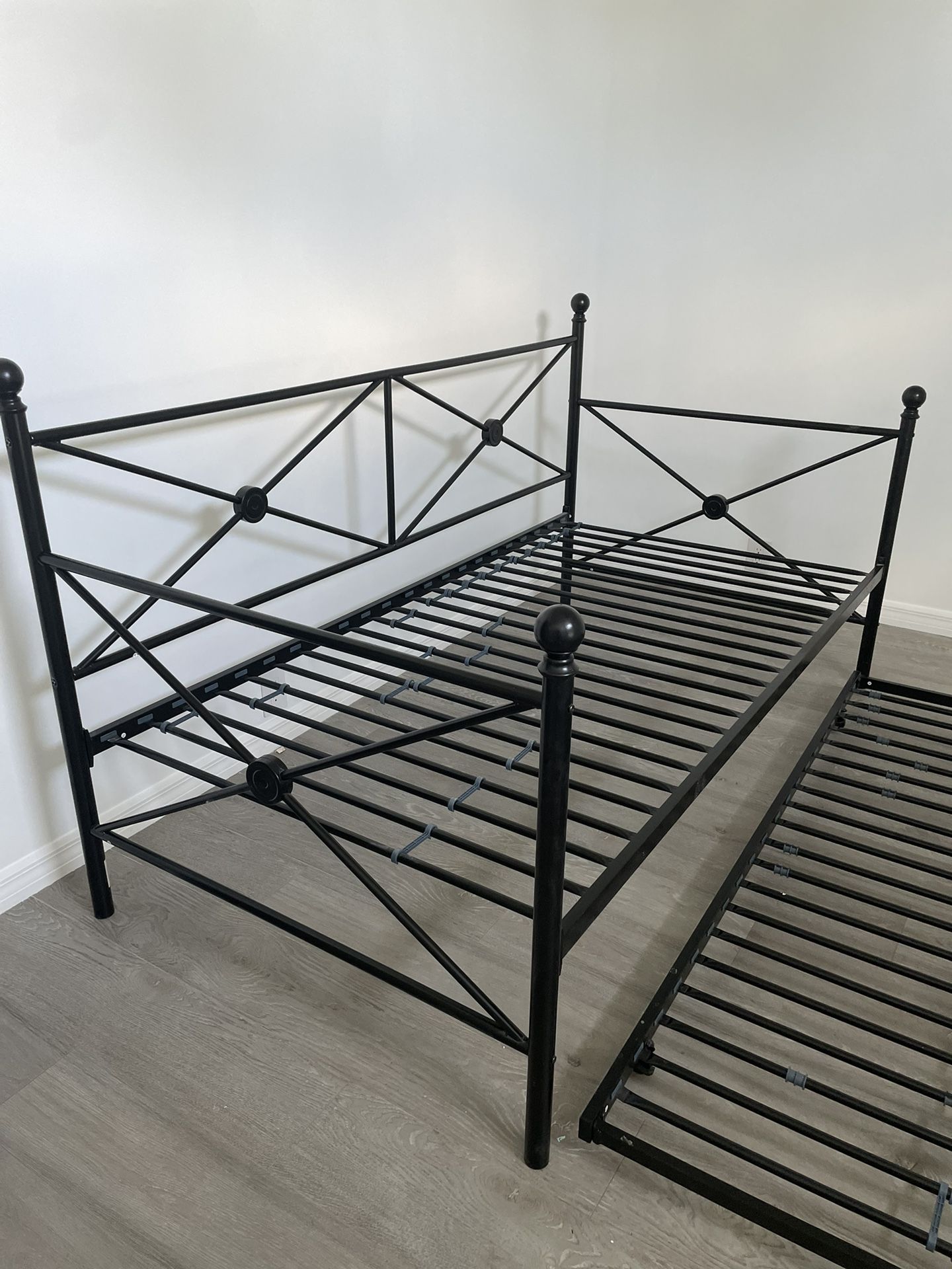 Twin Metal Bed With Pop Up Trundle Bed Twin
