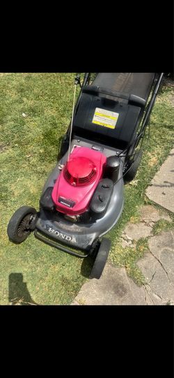 Honda HRC 216 Commercial Lawnmower