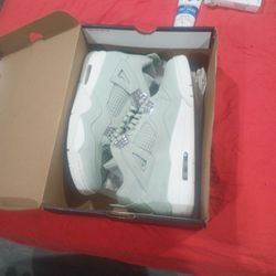 Jordan 4