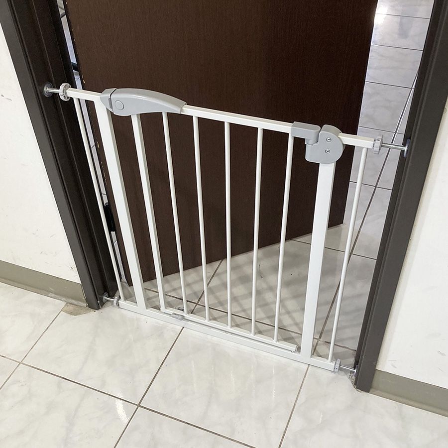 (New) $35 Baby Gate 30-inch Tall for 29-32 inches Wide Doorways Stairs, Walk Thru Metal Pet Dog Safety Fence