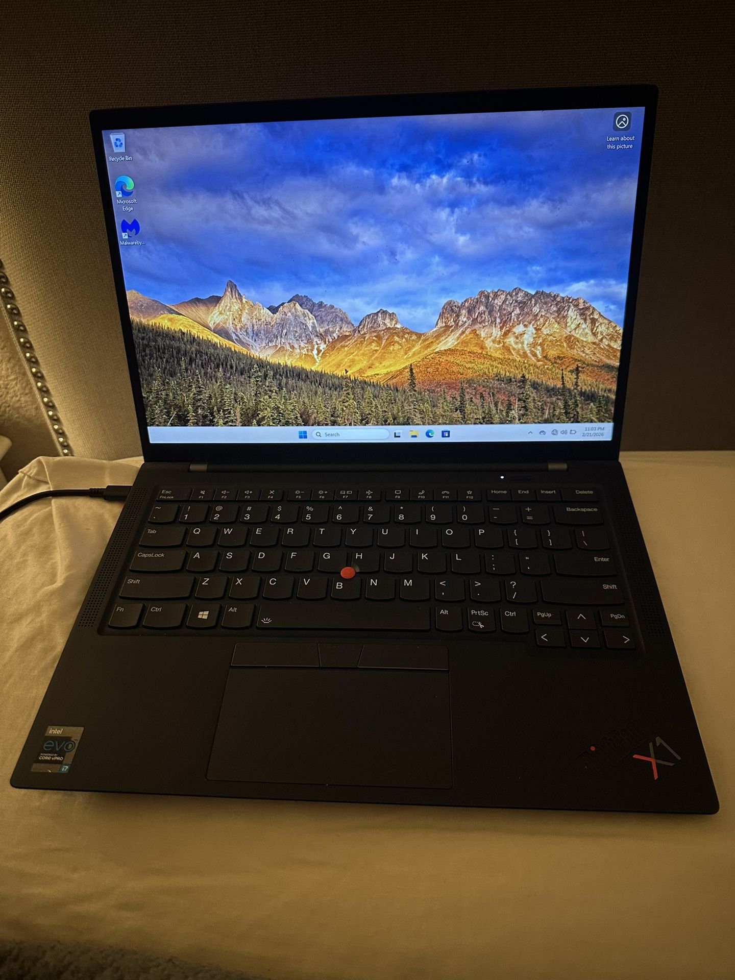 Lenovo ThinkPad X1 Carbon i7-1185G7 3.00GHz/16GB RAM/512GB SSD Laptop