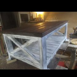 NEW CUSTOM MADE FARMHOUSE STYLE COFFEE TABLE