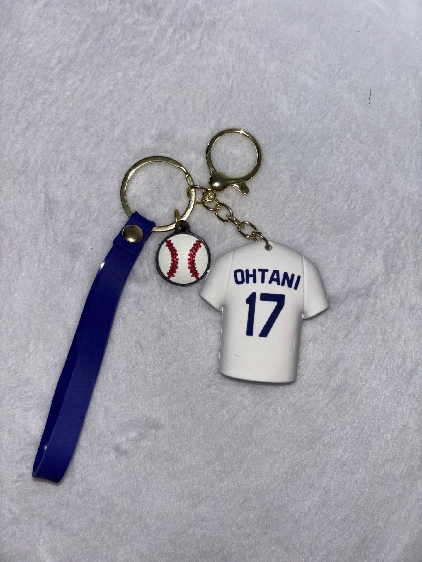 Dodgers Shohei Ohtani #17 Jersey Keychain for Sale in Coachella, CA ...