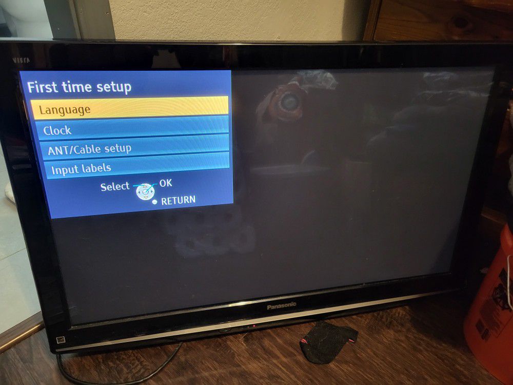Panasonic TV With Remote