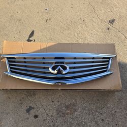 Infiniti g37 Sedan oem grill