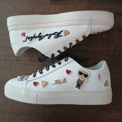 *NWOT* Karl Lagerfeld Paris Cate Pins Leather Sneakers 