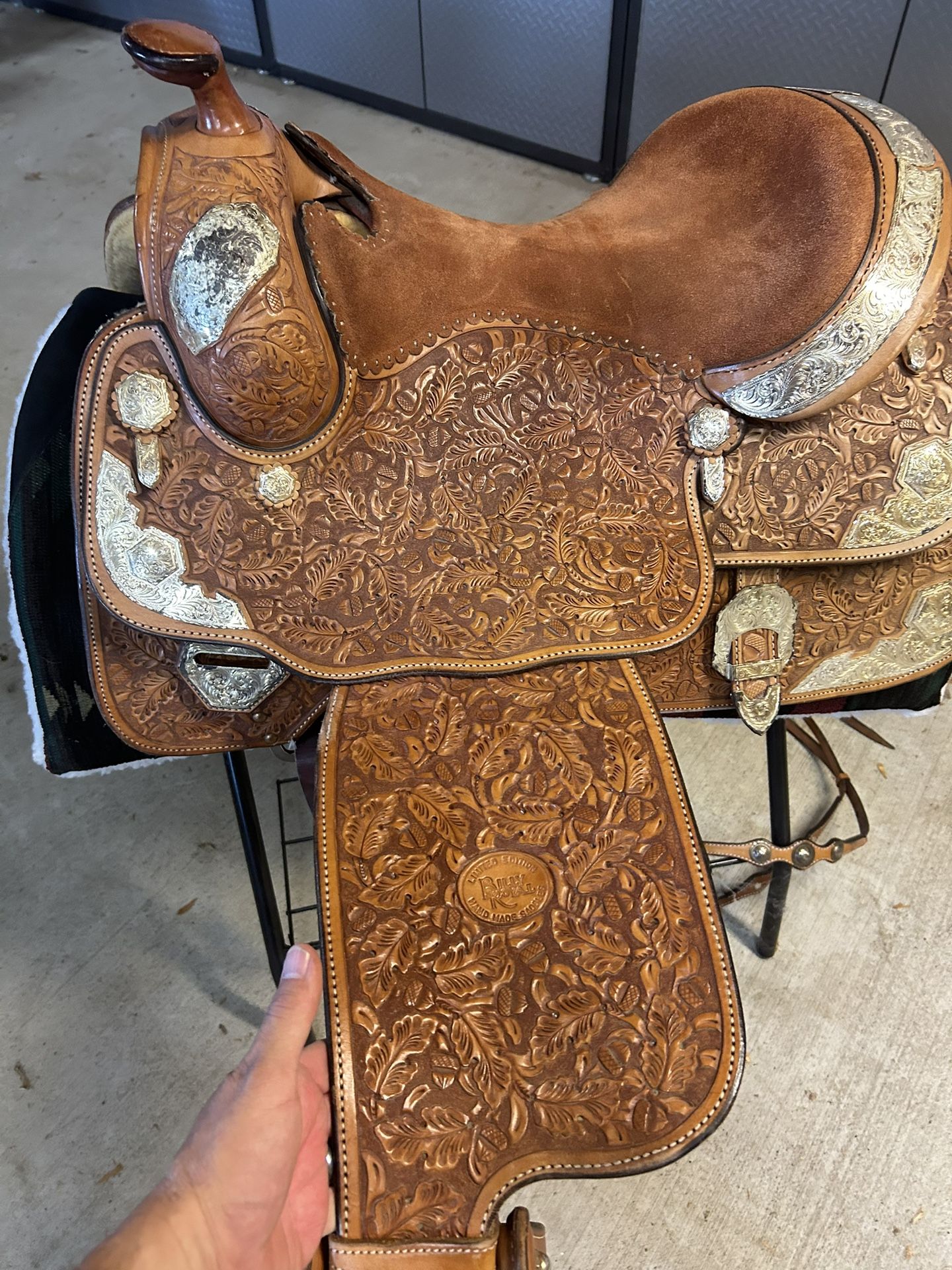 Billy Royal 16” Show Saddle with blanket.