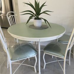Breakfast Table Set