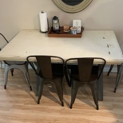 Farmhouse table