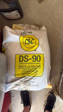 Lawn fertilizer DS 90