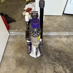 Dyson Cyclone v10 Absolute 