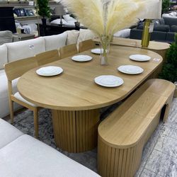 COSTCO DINNER SET transformer 