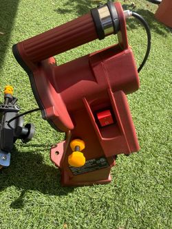 Electric chainsaw sharpener